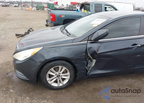 2013 Hyundai Sonata Gls z USA, uszkodzony, nr VIN 5NPEB4AC3DH605395